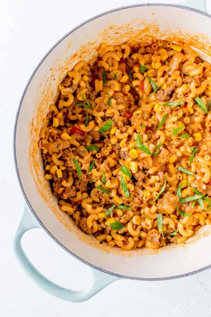 dutch oven with one pot beef macaroni pasta 
