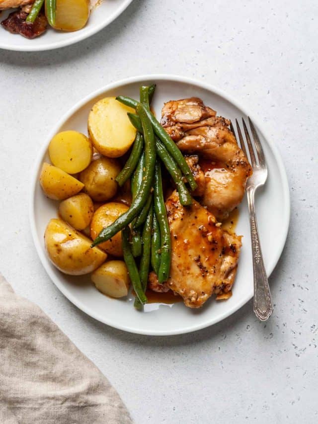 Easy Slow Cooker Chicken and Potatoes with Green Beans Story