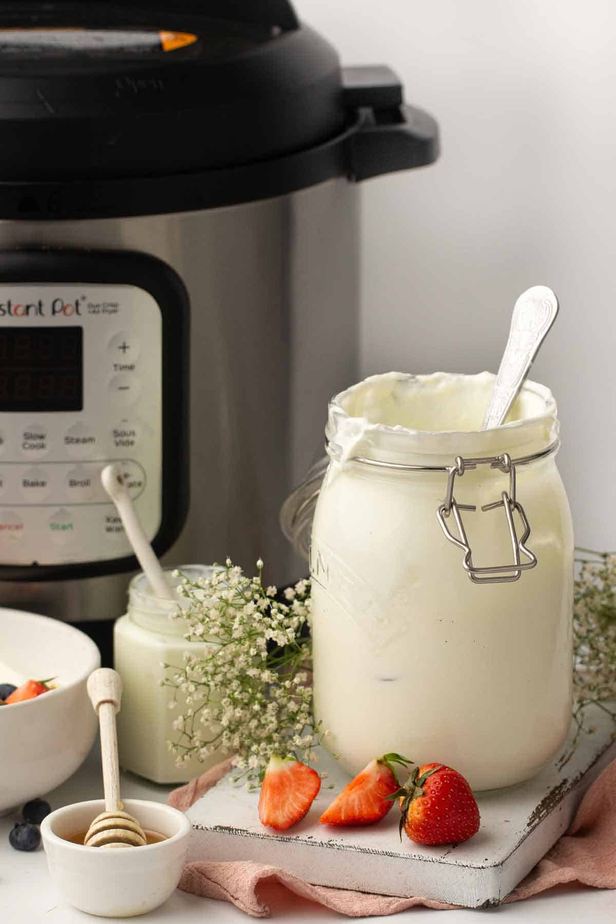 Instant Pot Yogurt (Pot in Pot Method, with and without yogurt