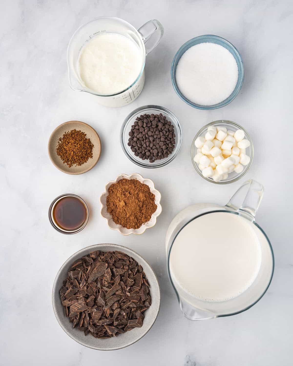 Ingredients needed to make crockpot hot chocolate.